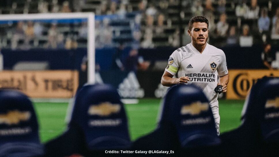 12 Jonathan Dos Santos.jpg