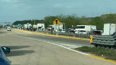 FOTOS: Fuerte ACCIDENTE en la Mérida - Campeche, hay una persona SIN VIDA