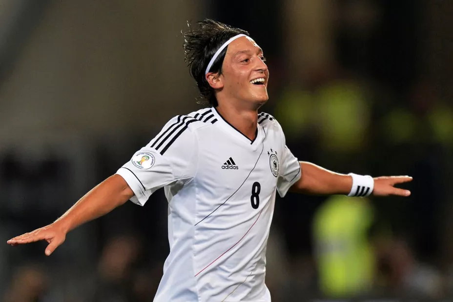 Mesut Ozil 2012 Alemania 2023