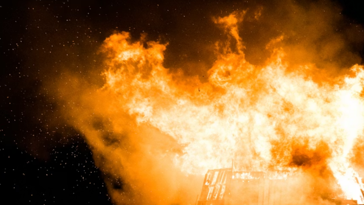 Explota tanque de gas en boda y mueren los novios y 6 personas más