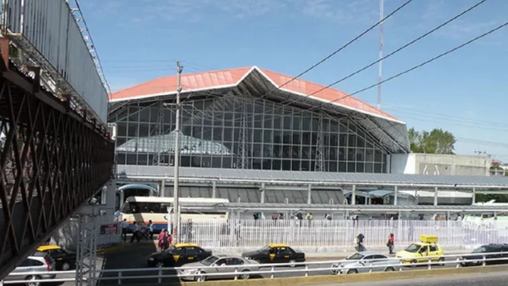 Pasajeros abarrotan la CAPU hoy 20 de abril de 2025