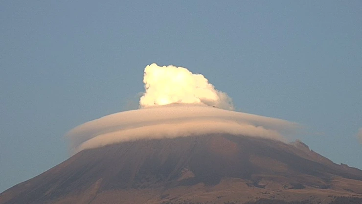 NUBE LENTICULAR