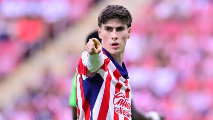 Chivas ‘Hormiga’ González rompe en llanto al despedirse del Guadalajara