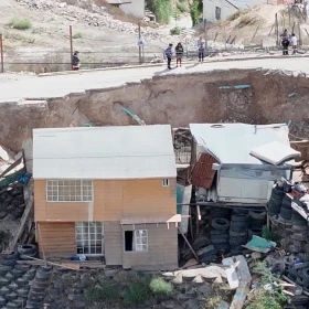 Hundimiento de casas en Tijuana.