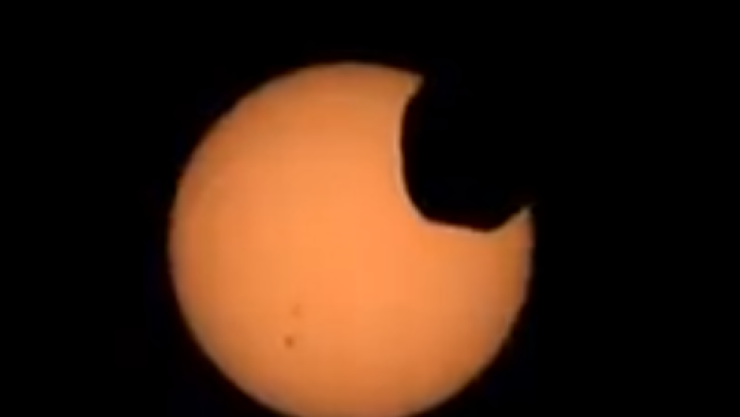 La NASA capta momento exacto de un eclipse solar en Marte