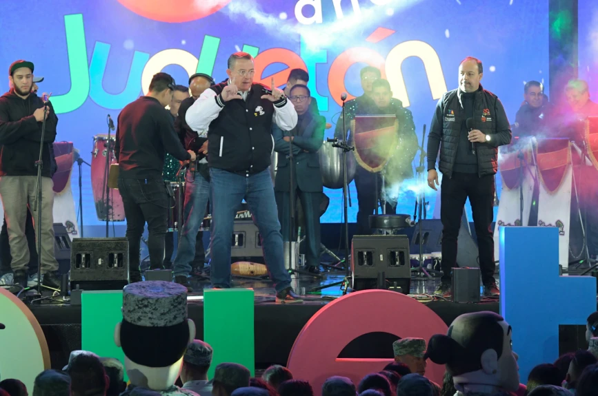 Revive los mejores momentos del Banderazo Juguetón 30 Años