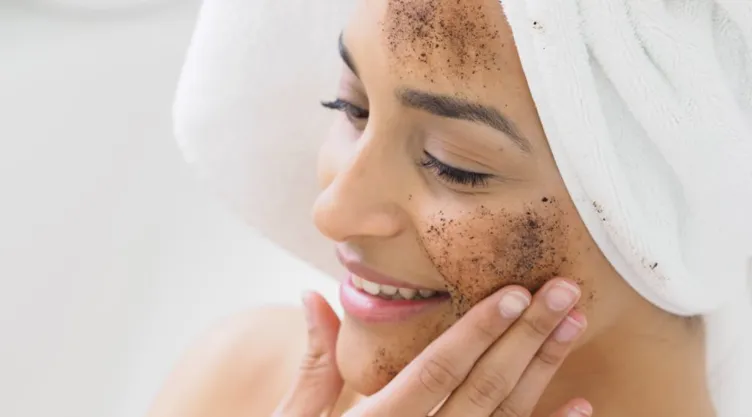 7 señales de que estás sobre-exfoliando tu piel