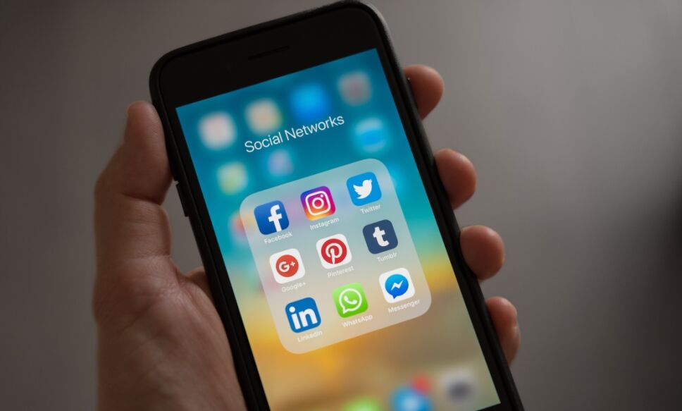 whatsapp codigos binarios que son.jpg