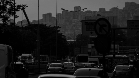 Autobús de pasajeros perdió eje trasero mientras circulaba en puente de Chimalhuacán