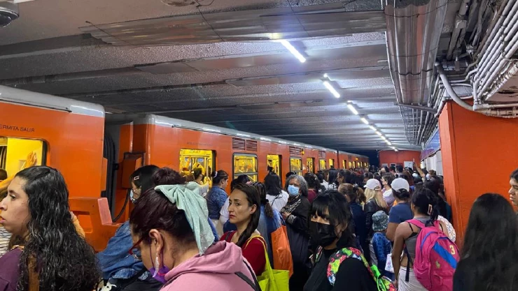 ¿Has viajado por todas? Te decimos cuántas estaciones tiene el Metro CDMX en total.