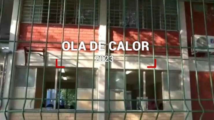 Alumnos de secundaria sufren golpe de calor.jpg