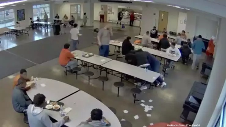 joven sometido centro salud mental.jpg