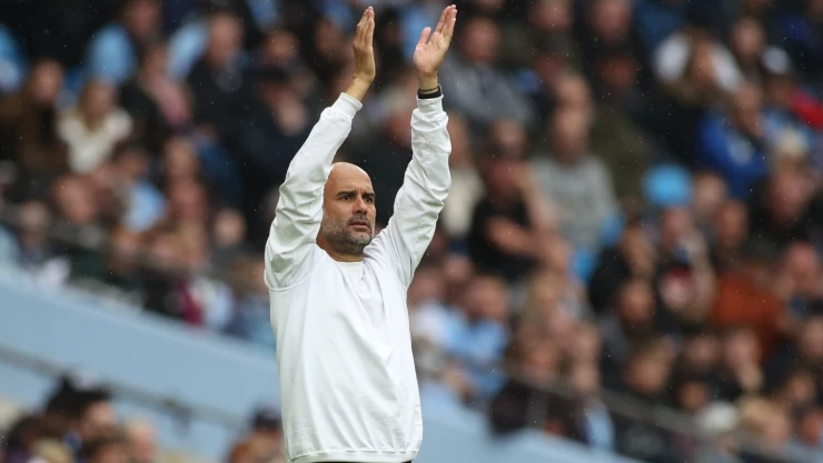 Pep Guardiola dirige al Manchester City