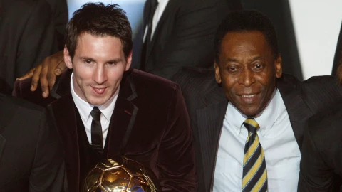 Lionel Messi y Pelé en la gala del Balón de Oro