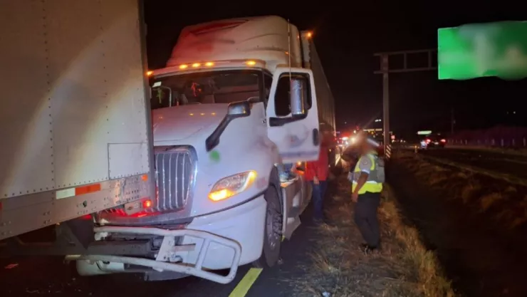 VIDEO: Tráiler se quedó sin frenos en accidente sobre la autopista Puebla-Atlixco hoy; así quedó