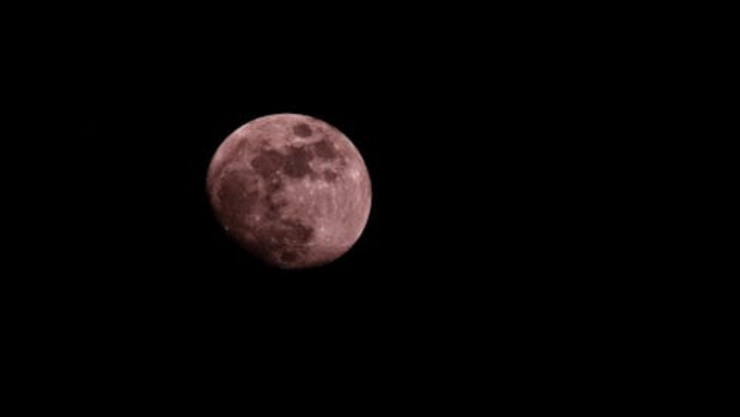Eventos astronómicos abril 2026_ _Luna Rosa_, lluvia de estrellas y conjunciones espectaculares del mes