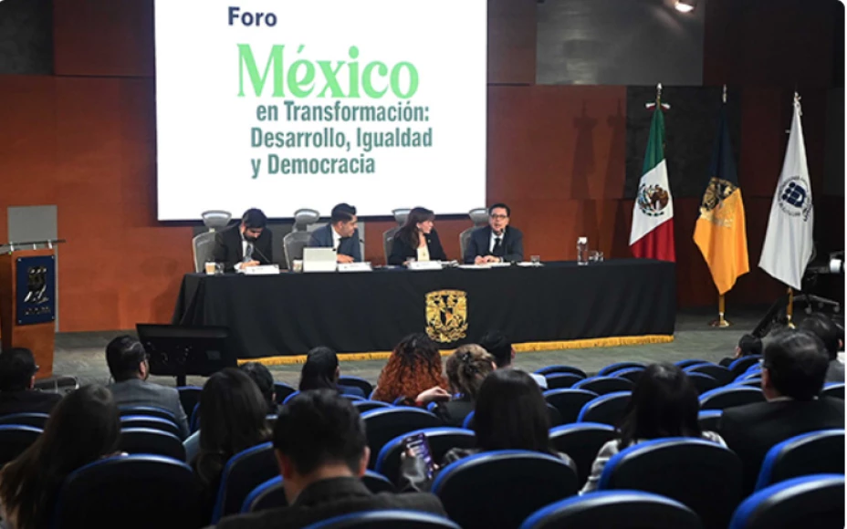 UNAM foro economía.png