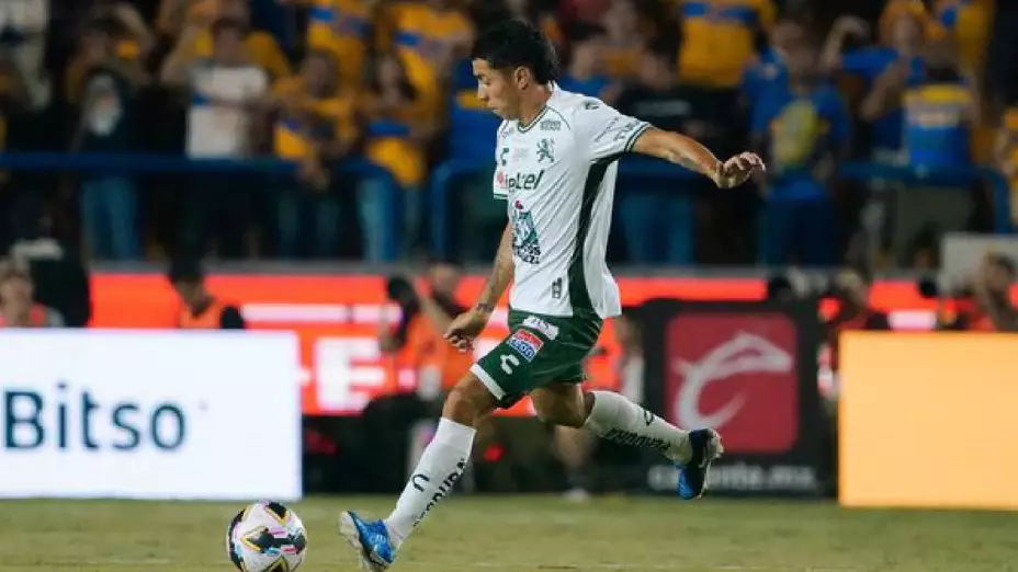 León busca la victoria ante un América irregular