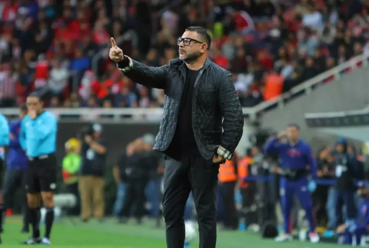 mohamed renuncia a pumas anuncian nuevo dt