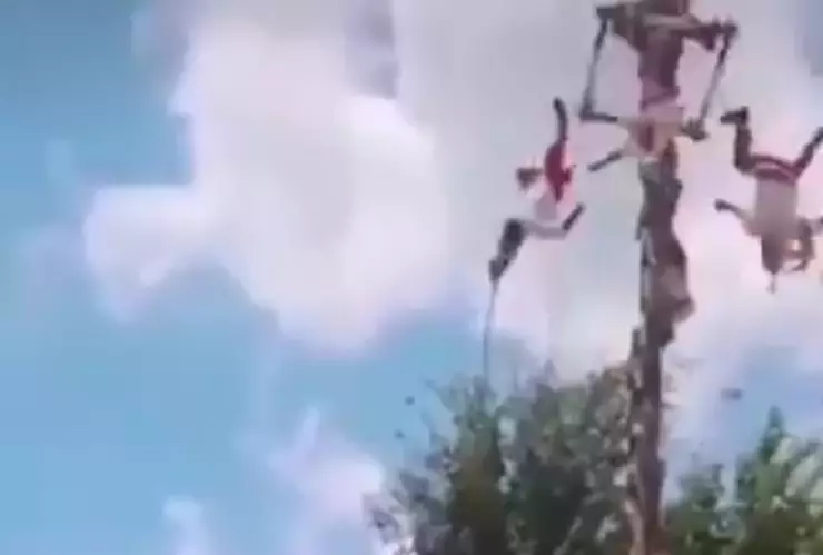 Video: Voladores Papantla caen de una altura de 10 metros