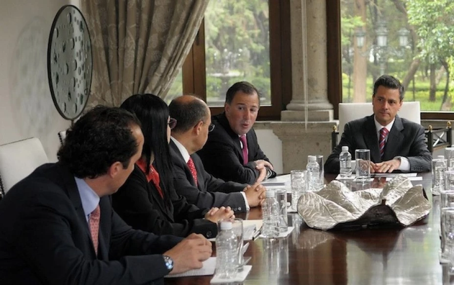 Enrique Peña Nieto se reunió con el canciller José Antonio Meade y con el cuerpo diplomático mexicano