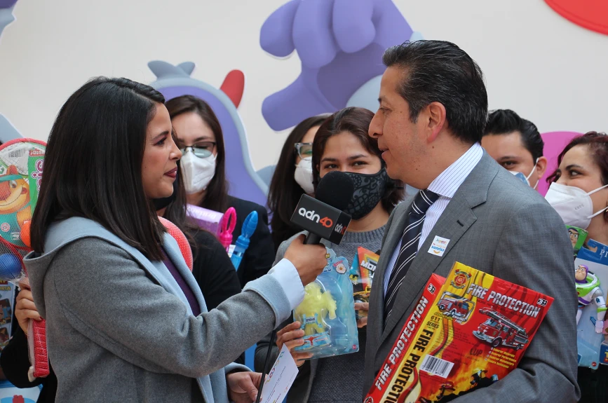 ¡Toda la familia de Banco Azteca se unió a la misión del Juguetón Azteca!
