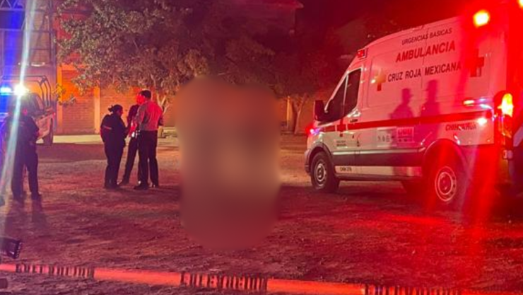 atacan a pareja en crucero.