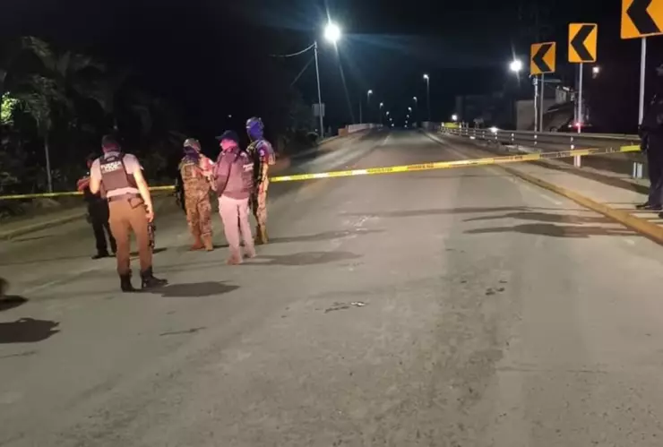 Hallan cuerpos en vehículos abandonados sobre autopista de Tuxpan, Veracruz