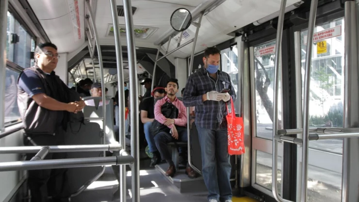 INEGI reveló que un millón 237 mil personas en México deben gastar más de dos horas para llegar a su lugar de trabajo.