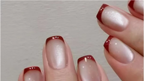 uñas francesas en color rojo