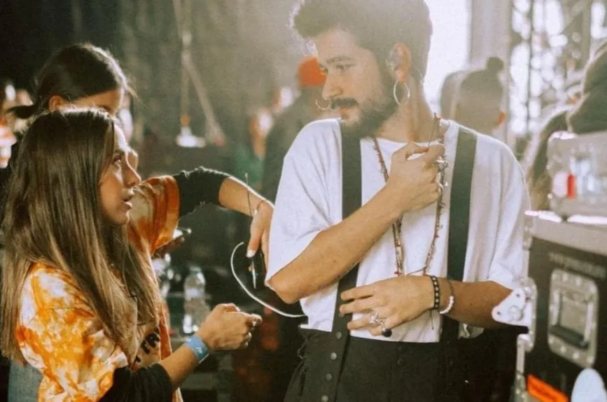 Camilo y Eva Luna Arete.jpg