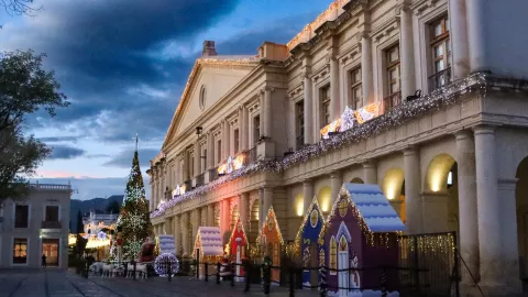 San Cristóbal de las Casas en navidad fotos adornos y diciembre 2024.jpg