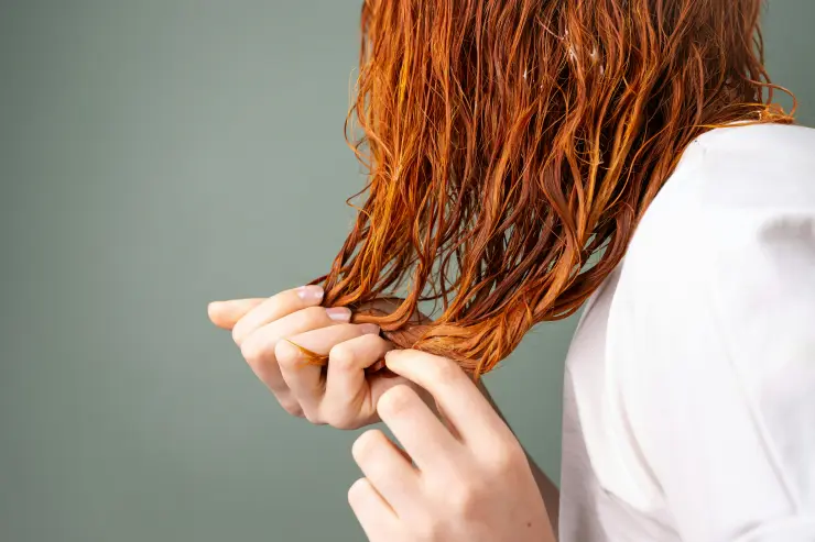 Estas son las mejores formas de evitar el frizz, de acuerdo con expertos