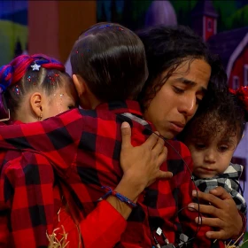 Kevyn Contreras Bicolor presenta a sus hijos, de diferente madre, en La Granja VIP.jpg