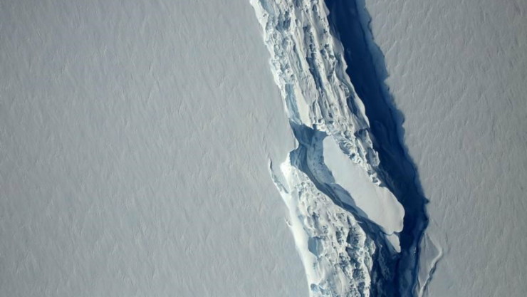 Iceberg de más de un billón de toneladas se desprende de la Antártida