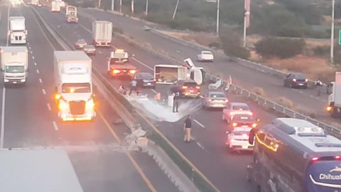 Volcadura en la Celaya-Querétaro.png