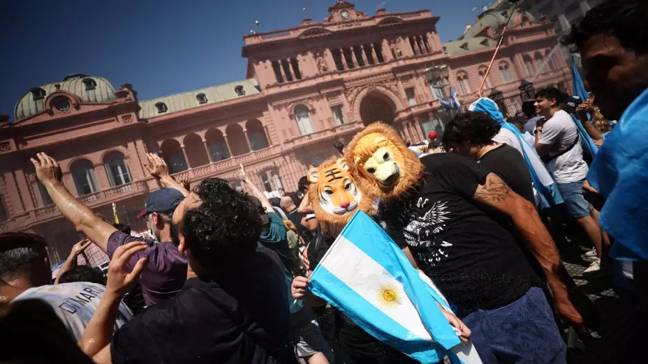 simpatizantes-milei-leon