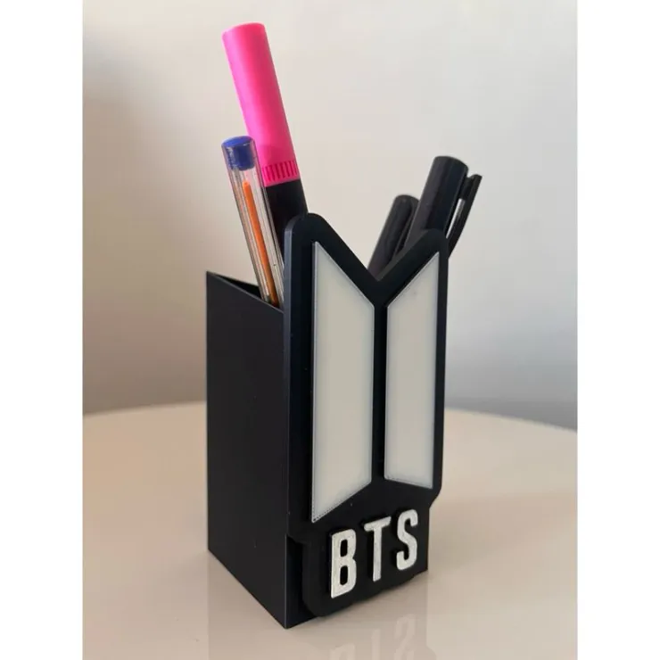 7 manualidades de BTS para decorar tu cuarto con materiales reciclados