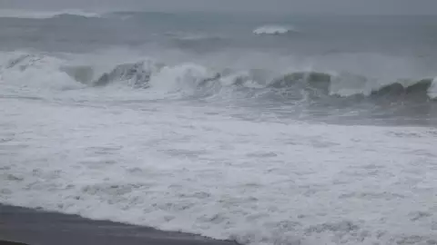 Huracán Beryl toca tierra como categoría 1
