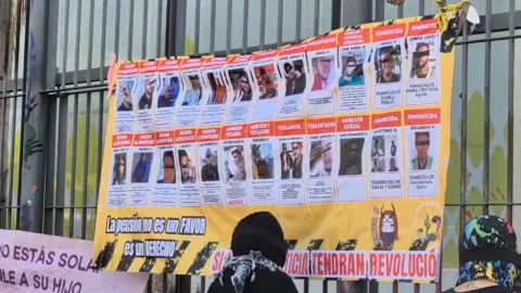 En Gómez Palacio, mujeres marchan por creación estatal de registro de feminicidios.jpg