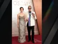 El actor Jeff Goldblum llegó a la ceremonia acompañado de su esposa Emilie Livingston, quienes lucieron looks de alta costura en la alfombra roja de los Premios Oscar. | Fotos: Monica Schipper/Getty Images