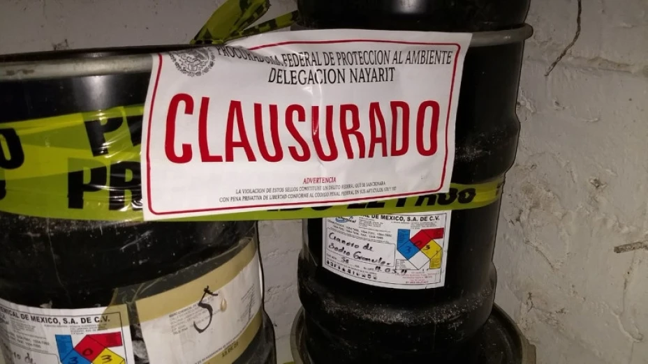 Contra residuos peligrosos.
