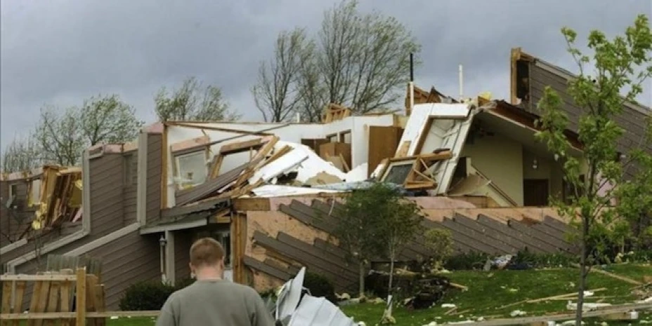 Varios tornados en Texas dejaron 6 personas muertas, más de 100 heridos y 14 desaparecidos