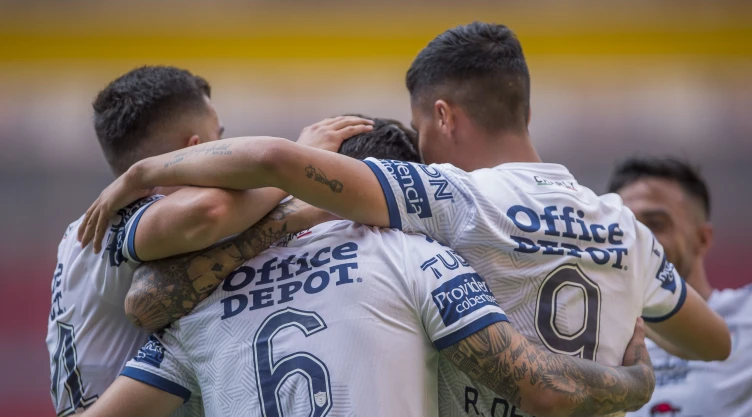 Los Tuzos de Pachuca celebran el gol