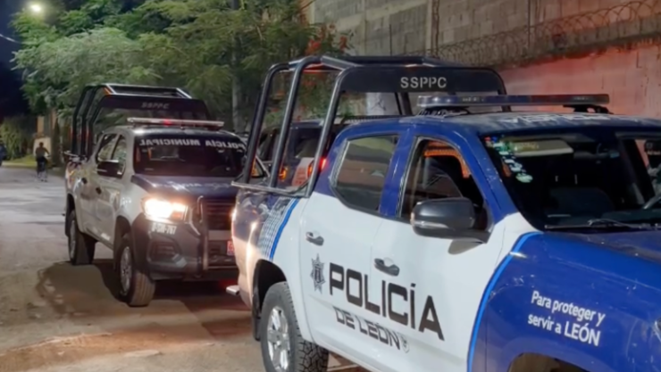 ¡En plena vía pública! Dos hombre resultan lesionados tras una agresión en León; uno se reporta crítico.png