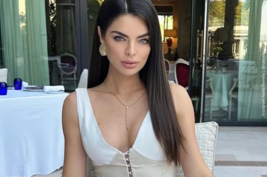 Nadia Ferreira con blusa blanca..jpg
