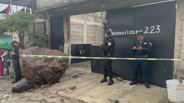 Deslizamiento de piedras en cerro de Xochimilco deja 2 heridos