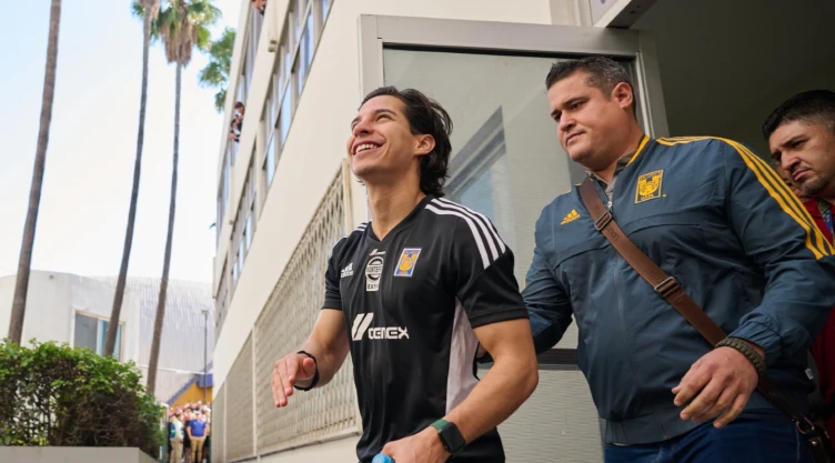 Diego-Lainez-jugador-de-Tigres.jpg