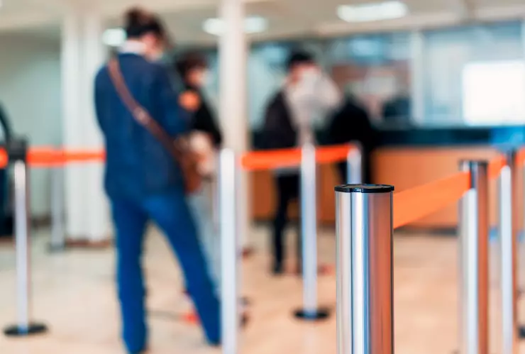 Qué bancos abrirán el día del desfile de la fundación de León 2025.png