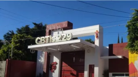 Acusan desaparición de perros y destrucción de instalaciones en el CBTis 229 de Tehuacán